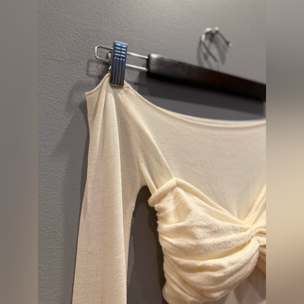 Off the Shoulder Bow Bandeaux Top - Picture 5 of 9